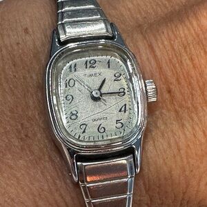Vintage Timex Silver Quartz Watch - Works Great